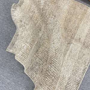 Petit tapis vintage 2,4 x 2,4 pieds, tapis turc, tapis marocain en laine brun-gris - Product Image 4