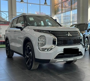2022 Outlander IV ไมล์น้อย เครื่องยนต์สมบูรณ์ ระบบเกียร์อัตโนมัติ หลังคาซันรูฟแบบพาโนรามา ไฟหน้า LED - Product Image 1