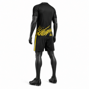 Conjunto de Uniforme de Fútbol Personalizado Rojo y Negro para Hombre, Cuello en V, Manga Corta, Sublimado, Absorbente de Humedad, 100% Poliéster, Corte Atlético - Product Image 5