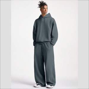 Survêtements amples IOTA SPORTS 100% coton 400GSM en molleton lourd, streetwear élégant, évacuation de l'humidité, durables, survêtements noirs - Product Image 4