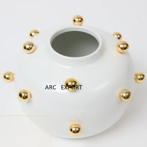 Vase à fleurs de style métal de taille moyenne enduit de poudre blanche avec des pots de fleurs antiques de luxe de couleur or - Product Image 4