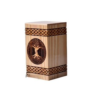 Urna de madera de pino para corazón humano, Árbol de la Vida, personalizada, hecha a mano, caja grande, urna funeraria sólida y sencilla para cremación humana. - Product Image 1