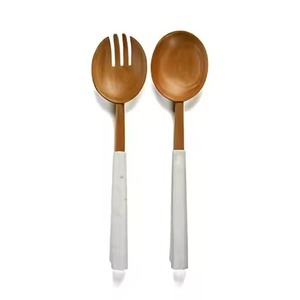 Ensemble de 2 couverts de salade de mariage en bois fabriqués à la main les plus vendus pour la maison, les hôtels et les restaurants - Product Image 5