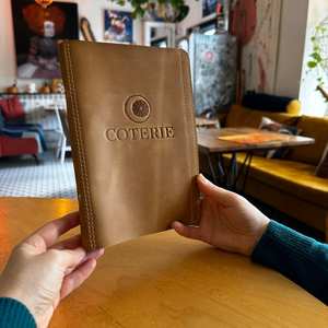 Meilleur prix imperméable Menu couvre Restaurant en cuir Menu couvre personnaliser taille Logo en cuir Menu couverture LMC-0096 - Product Image 1