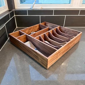 Porta Utensilios de Madera Moderno Hecho a Mano, Organizador de Cocina Ecológico, Almacenamiento de Cubiertos, Cucharas y Tenedores, para el Hogar y Comercial - Product Image 4