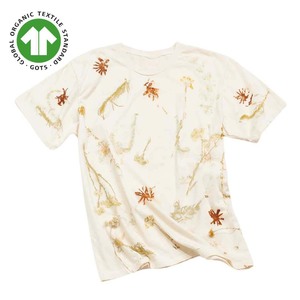 Tee-shirt femme série artiste limitée-ivoire Topanga éco-imprimé, 100% coton biologique avec motifs uniques teints en plantes - Product Image 3