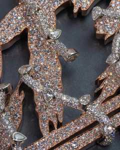 Pendentif de luxe pour femme, plaqué rhodium, avec diamant Moissanite VVS, design personnalisé lettre et visage, idéal pour les soirées - Product Image 2