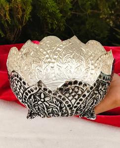 ชามโลหะสลักลายสำหรับใส่ดอกไม้แห้ง เทียนลอย และจัดผลไม้ ของตกแต่งโต๊ะสุดหรู - Product Image 2