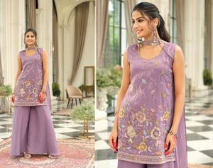 Nueva Colección Premium de Salwar Kameez con Bordado Simar de Diseñador - Product Image 4
