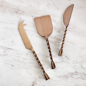 Juego de cuchillos para queso de diseño elegante para hoteles, herramientas para cortar queso de acero inoxidable con baño de cobre para bodas y cenas de lujo - Product Image 1