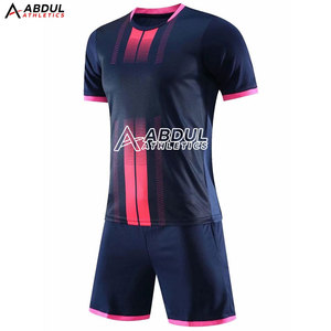 Conjunto de Uniforme de Fútbol para Hombre de Verano, Jersey y Pantalones Cortos Ligeros, Material Transpirable y Cómodo, Ideal para Partidos en Clima Cálido - Product Image 2