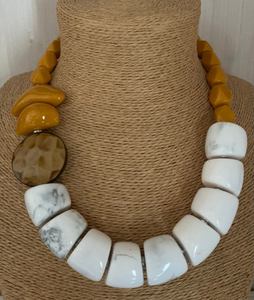 Collar 2024 joyería de moda única resina cuentas collar accesorios producto fabricante de India - Product Image 2