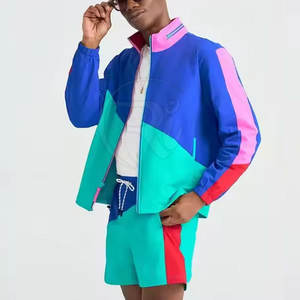 Ensemble short coupe-vent pour homme avec veste zippée et short assorti respirant pour style athlétique - Product Image 2