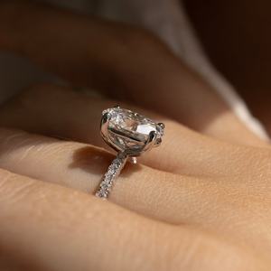 Anillo de Compromiso Solitario de Diamante Ovalado de Lujo, Oro Blanco, Banda de Boda con Pavé, Joyería Nupcial, Envío Global - Product Image 1