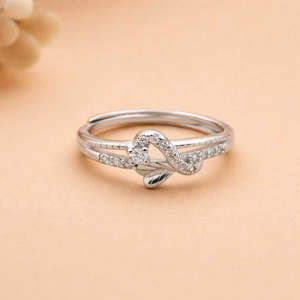 Anillo Zarkan de Plata de Ley con Diseño Animal, Bañado en Rodio, con Granate y Ópalo Corte Pera, para Uso Diario - Product Image 1