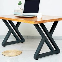 Pieds de table triangulaires en fonte de fer soudée de 28 pouces, durables et faciles à installer pour les tables de nuit et les tables basses