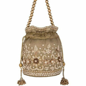 2025 @ Bolsos POTLI de muñeca para mujer en tela de seda cruda con cuentas de cristal adornadas, perlas, trabajo de bordado Dabka - Product Image 1
