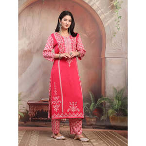 Conjunto Casual de Kurta y Palazzo para Mujer, Estampado Rosa, en Rayón, Hecho de Tela Crepé - Product Image 3