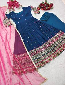 Vestido De Fiesta De Diseñador Con Pent Dupatta Con Secuencia De Trabajo - Product Image 3