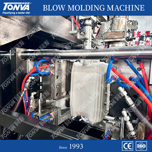 Machine semi-automatique de moulage par soufflage de fûts en plastique 10L <span class=keywords><strong>20L</strong></span> bon marché - Product Image 2