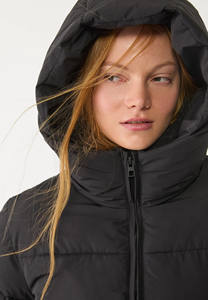 Veste matelassée à capuche noire OEM personnalisée pour femmes, veste à bulles à manches longues et à revers, veste d'hiver pour femmes, vente en gros - Product Image 6