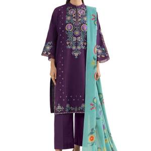 Ensemble de trois pièces Shalwar Kameez en velours brodé de créateur pour femmes, tenue de soirée d'hiver, travail lourd, robe ethnique pour femmes avec pantalon - Product Image 1
