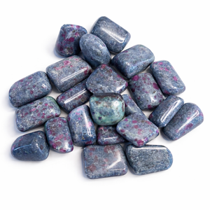 Rubíes Naturales a Granel en Cianita, Piedras Rodadas Talladas, Cristal Curativo de 20-30mm para Joyería, Reiki y Meditación, Venta al por Mayor - Product Image 1