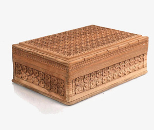 Caja de almacenamiento de madera de estilo moderno hecha a mano para organizadores de joyería para mujer con artículos de madera tallada Ideas de regalo - Product Image 4