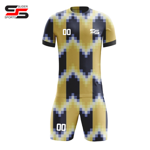 Uniforme de Fútbol de Sublimación de Alta Calidad, Fabricante de Camisetas de Fútbol, Conjunto de Jersey con Impresión de Logotipo Personalizado, Fabricado y Suministrado en Pakistán - Product Image 3