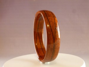 Bracelet en bois fait main tendance, classique, unisexe, bijoux de mode, finition naturelle, design lisse pour femme - Product Image 4