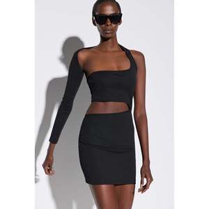 ชุดเดรสเปิดหลังแบบไม่มีสาย - Product Image 3