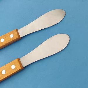 Cuchillo de acero inoxidable para mantequilla con mango de madera, esparcidor de cubiertos rústicos para mantequilla, queso y uso en comedor de cocina - Product Image 3