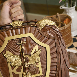 세인트 마이클 나무 방패와 검 벽 조각, 수호 천사 손으로 조각한 나무 장식, 엑소시즘 벽 장식 - Product Image 5