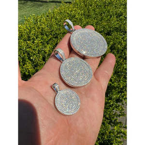 Colgante Redondo de Plata 925 con Moissanita, Micro Pavé, Estilo Medallón de Rapero, 3 Tamaños Disponibles - 1.25-2.75 - Product Image 3