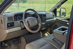 Ford F-350 Super Duty Lariat Crew Cab 4x4 de 2001 en excellent état - Product Image 3