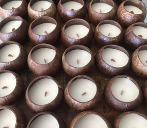 Meilleures ventes de bougies en coquille de noix de coco tropicales avec des senteurs apaisantes et un design artisanal unique pour toutes les occasions - Product Image 3
