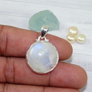 Cadeau à la mode pour les filles Simple Design Pendentif Moonstone 925 Sterling Silver Gemstone Collier Pendentif Avec 925 Timbre Bijoux - Product Image 4