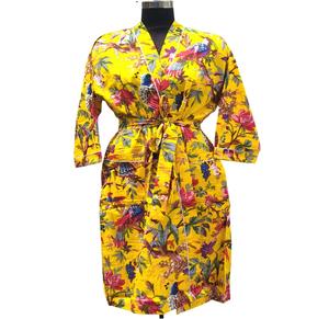 Sofisticado Vestido de Trabajo Bloom, Bata de Noche de Algodón con Kimono Estampado y Cinturón Separado - Product Image 2