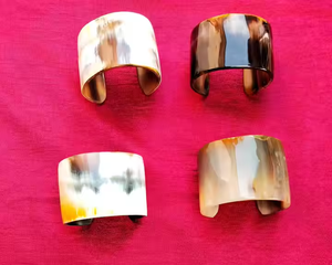 Bracelet jonc en corne de vache et pour femme Bracelet Fashion Horn par crescent crafts - Product Image 3