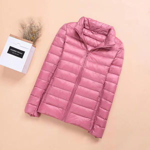 Veste matelassée légère pour femme, coupe ajustée, hiver, chaude, respirante, pliable, avec capuche, doublure en nylon imprimé, rembourrage en polyester - Product Image 2