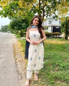 Nuevo Conjunto de Diseñador Tradicional Informal para Graduación de Secado Rápido para Todas las Temporadas, Top de Tirantes, Pantalón y Dupatta de Kora Khadi Puro para Mujer, Modelo RADHE - Product Image 3