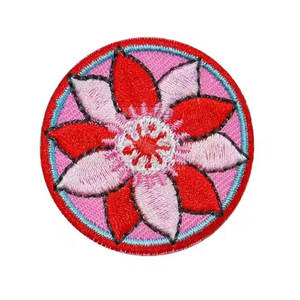 Parche Bordado Adhesivo de Alta Calidad con Borde Merrow de Marca Privada, Parche Bordado al por Mayor de Alta Calidad - Product Image 6