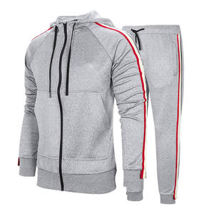 Survêtements en polyester pour hommes Ensemble de 2 pièces personnalisé Ensemble de jogging de piste vierge avec marque privée Ensemble de pantalons de survêtement et de sweats à capuche pour hommes - Product Image 1