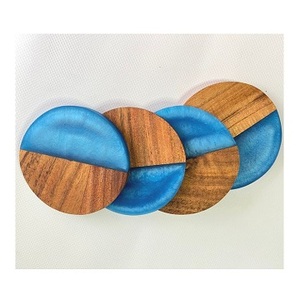 Vente en gros Ensemble moderne de 3 dessous de plat en bois de bambou écologique avec résine époxy Tapis de dessous de plat pour gobelet Tapis de dessous de verre en époxy bleu et bois d'acacia - Product Image 1