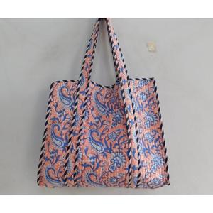 Sac fourre-tout Boho pour femme matelassé, imprimé, léger et spacieux pour le shopping, les voyages, la salle de sport ou le travail - Product Image 1