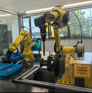 <span class=keywords><strong>Robot</strong></span> compact Fanuc M-10iD/12, charge utile 145 kg, portée 1441 mm, 6 axes avec PLC et moteur, grille personnalisée, protection IP67 pour soudage laser - Product Image 1