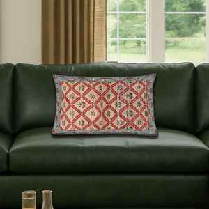 Coussin imprimé floral vibrant : Décoration d'intérieur chic et moderne, 16"x16" - 40x40 cm - Product Image 4