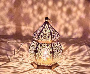 Farol Artesanal para el Festival de Ramadán, Estilo Marroquí, Construcción Metálica, Belleza Brillante para Áreas de Comedor Interiores, Incluye Batería - Product Image 5