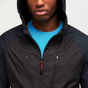 Veste coupe-vent d'hiver à capuche pour homme de couleur personnalisée Design streetwear élégant avec un look chic Nylon/polyester écologique - Product Image 5