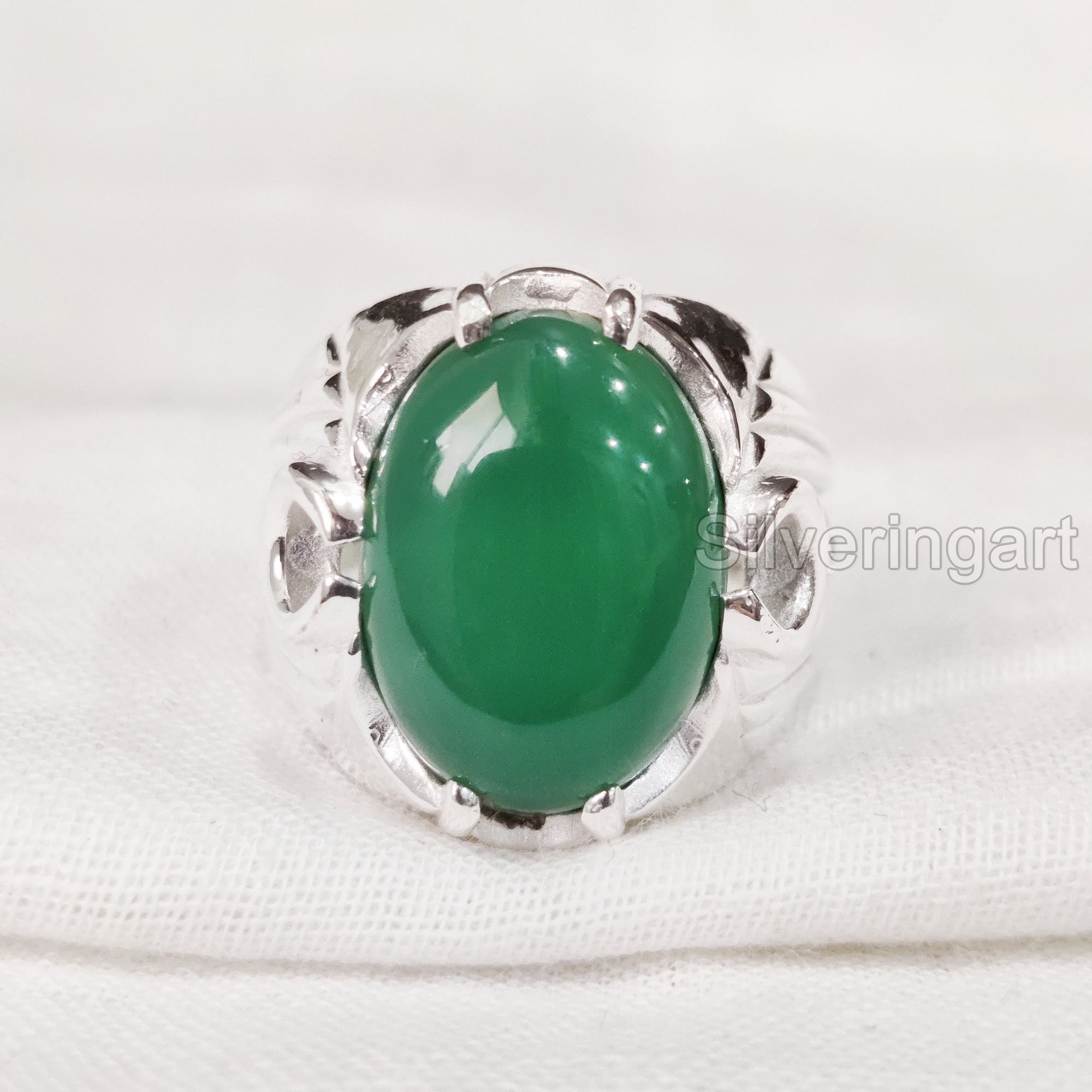 สีเขียว